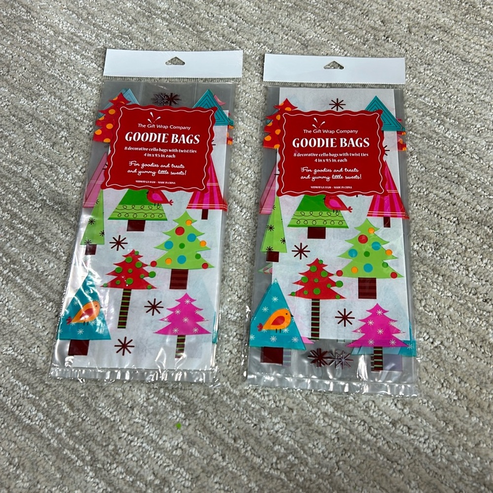 16 Cellophane Goodie Bags Fun Christmas Trees